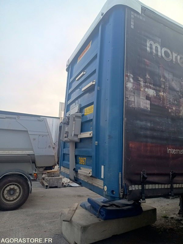 Schuifzeiloplegger Semi-remorque Bâchée Fruehauf - 2014 (3997)