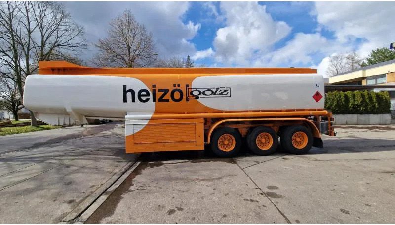 Tankoplegger Schwelmer Eisenwerk TSA Diesel Heizöl 6 Kammern 35.5 m³ Zählwerk TKZ A TSA Diesel Heizöl 6 Kammern 35.5 m³ Zählwerk TKZ ABS
