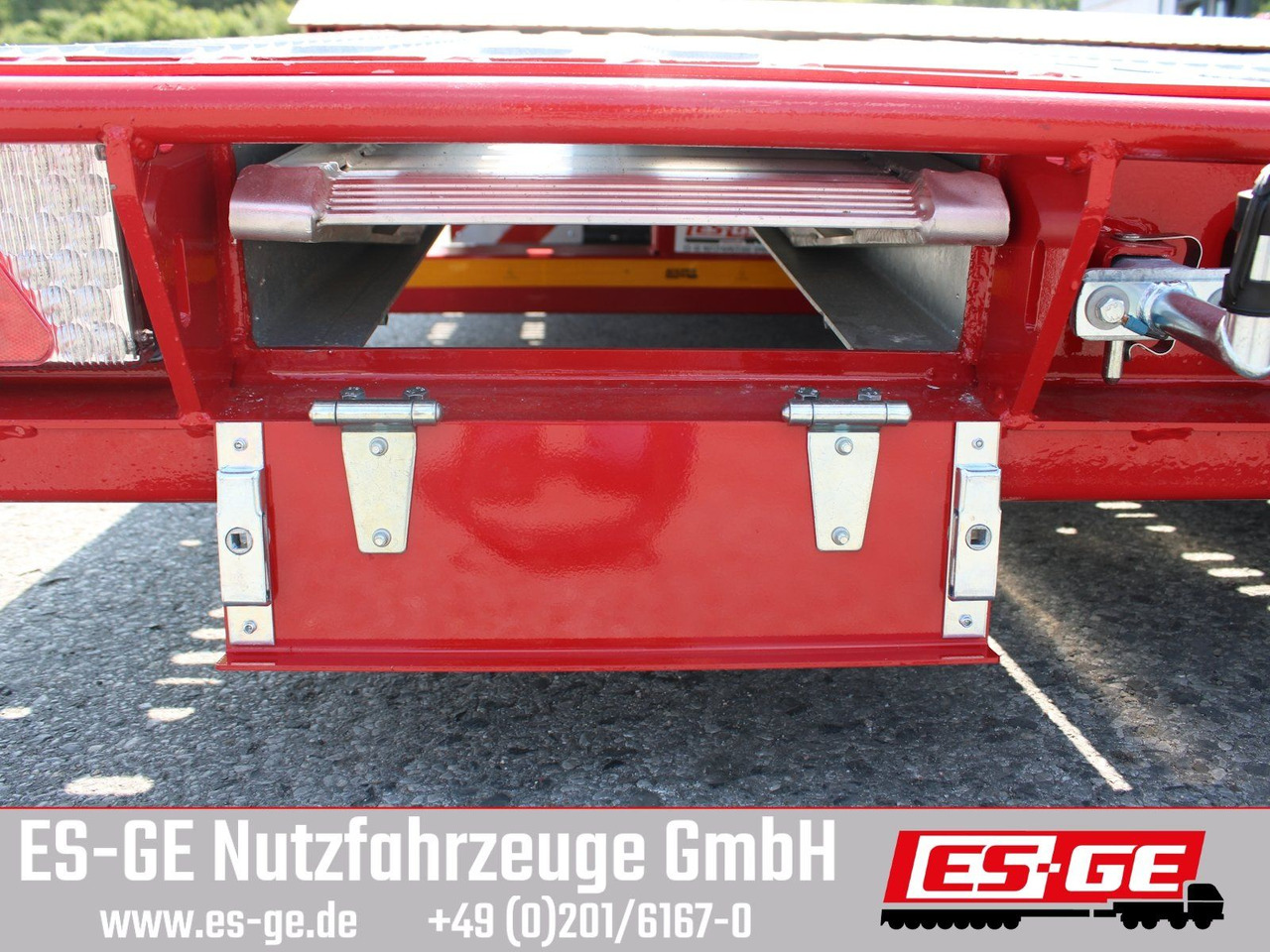 Vlakke/ Open oplegger ES-GE 3-Achs Megatrailer, hydr. Heckabsenkung