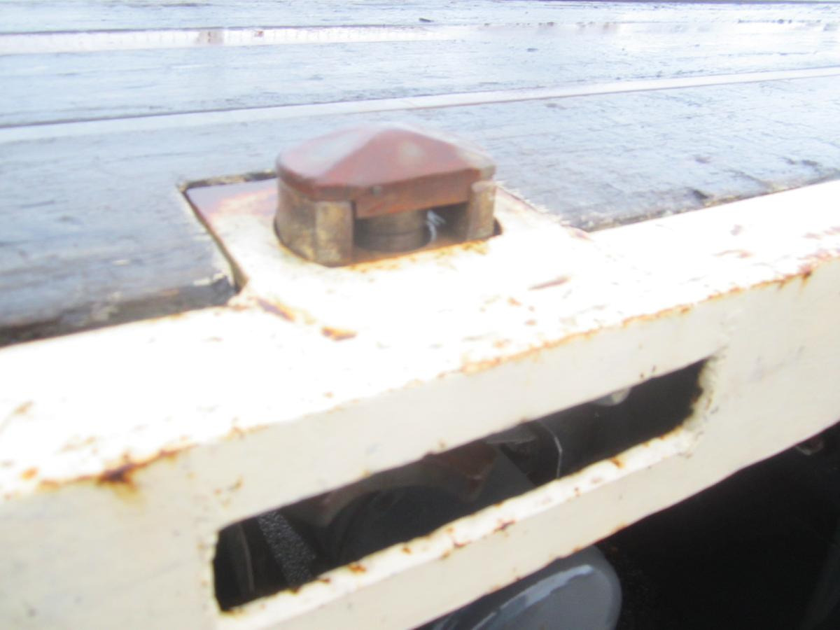 Vlakke/ Open oplegger Fruehauf