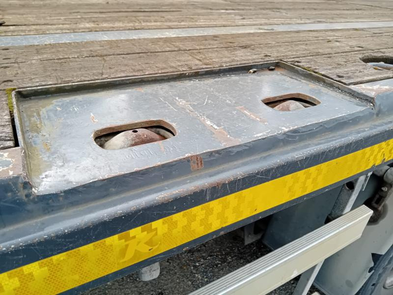 Vlakke/ Open oplegger Kässbohrer