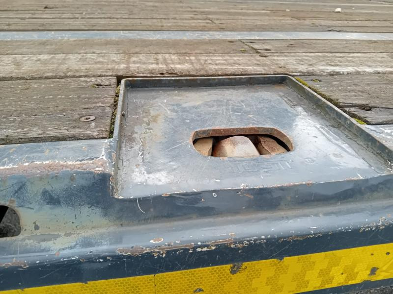 Vlakke/ Open oplegger Kässbohrer