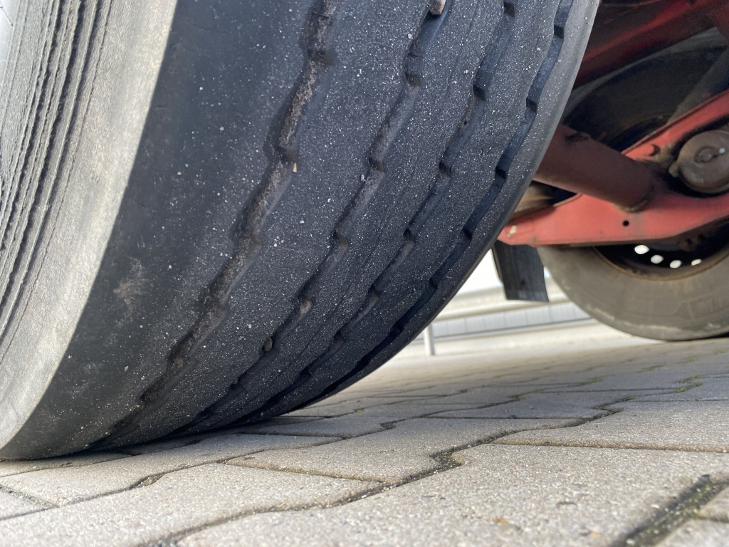 Vlakke/ Open oplegger Schwarzmüller Kennis 16.000 Rollkran