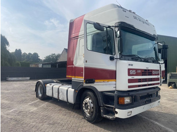 Trekker DAF 95 430