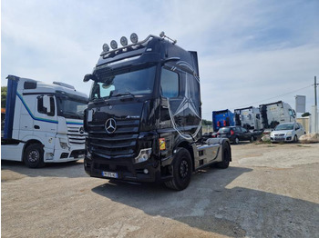 Trekker MERCEDES-BENZ Actros