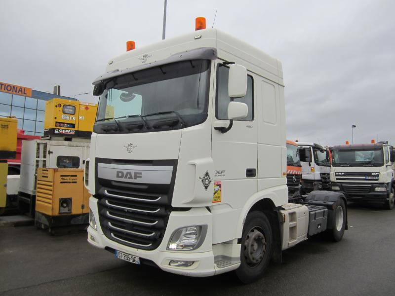Trekker DAF XF105 460