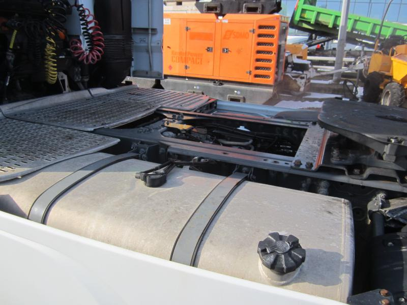 Trekker DAF XF105 460