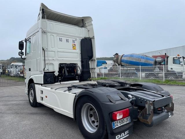 Trekker DAF XF105 460