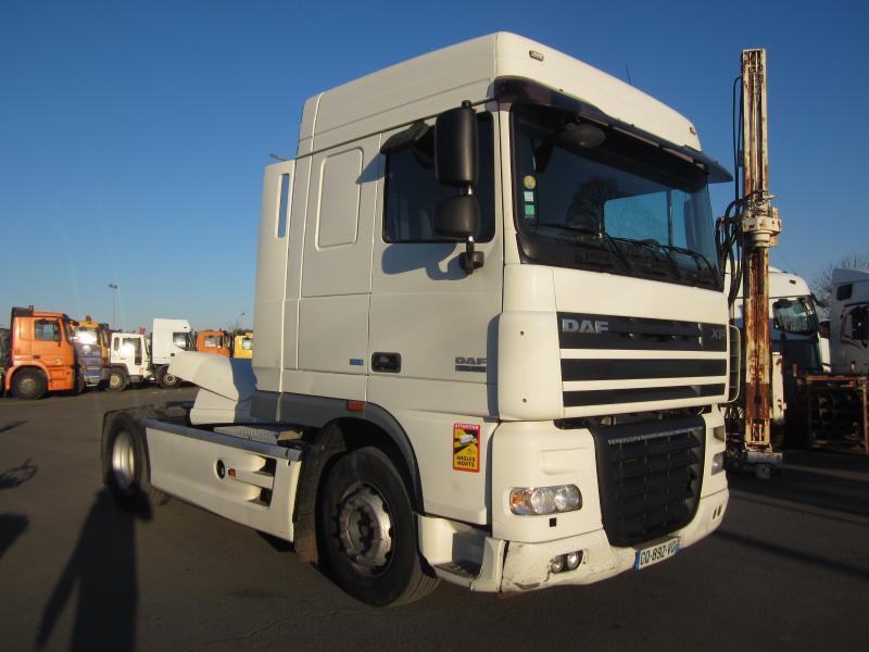 Trekker DAF XF105 460