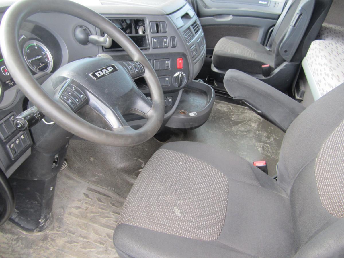 Trekker DAF XF105 460