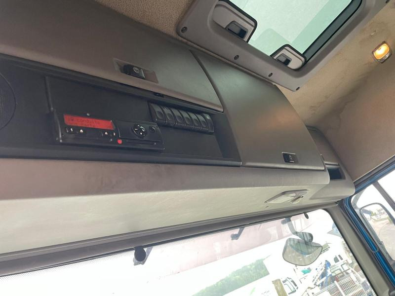 Trekker DAF XF105 460