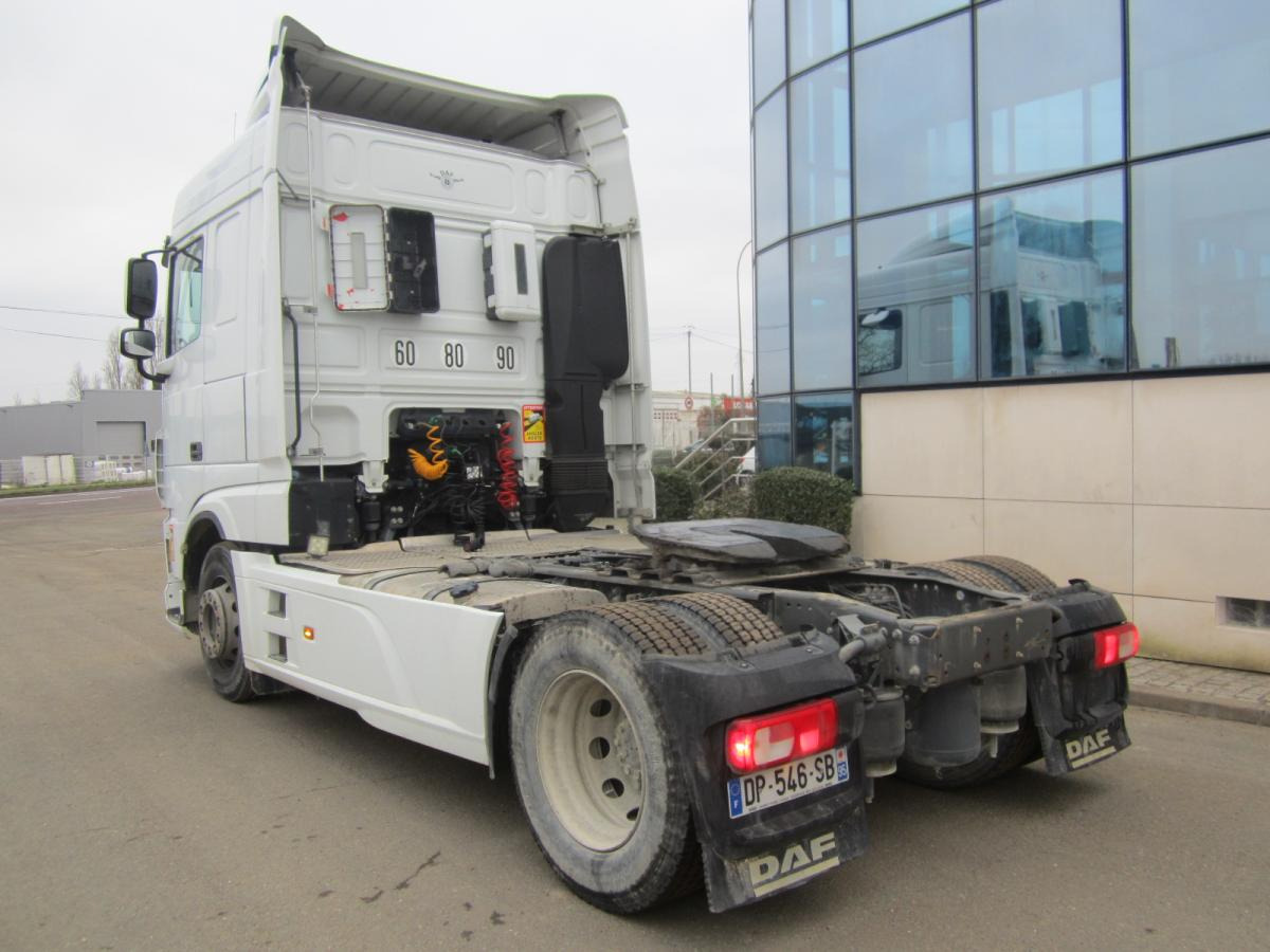 Trekker DAF XF105 460