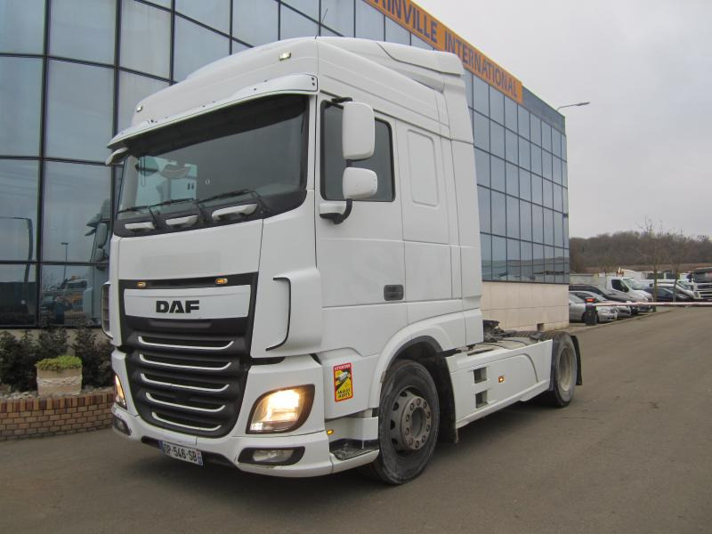 Trekker DAF XF105 460