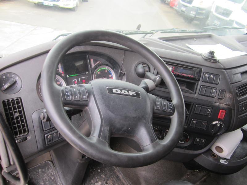 Trekker DAF XF105 460