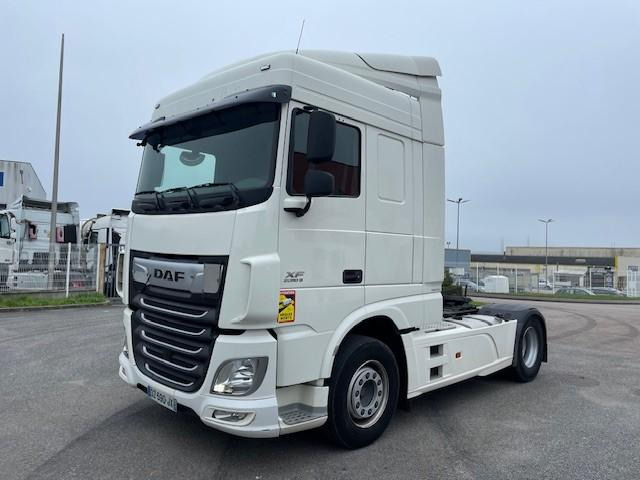 Trekker DAF XF105 460