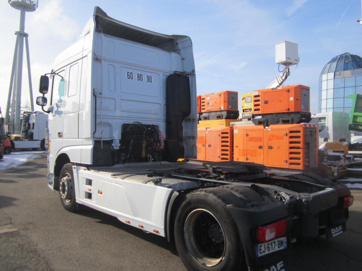 Trekker DAF XF105 460