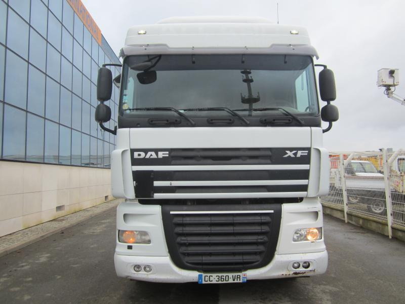 Trekker DAF XF105 460