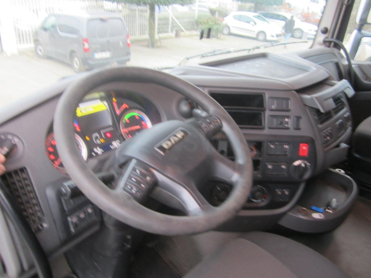 Trekker DAF XF105 460