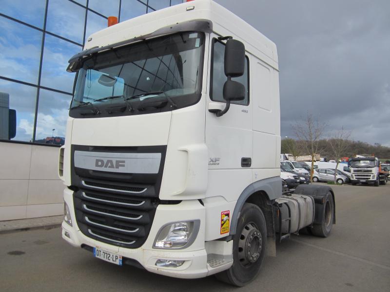 Trekker DAF XF105 460