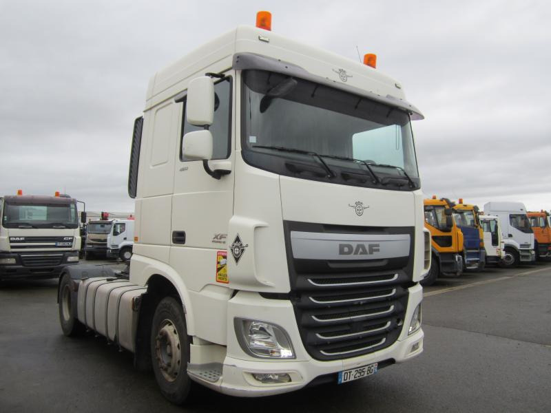 Trekker DAF XF105 460