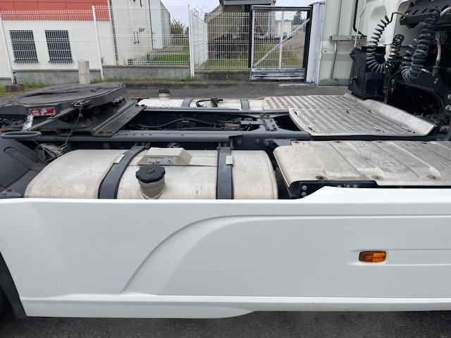 Trekker DAF XF105 460