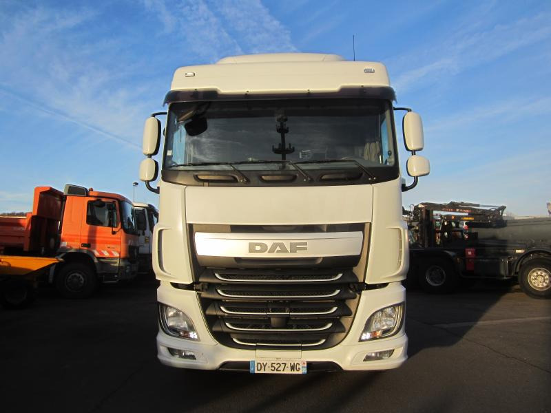 Trekker DAF XF105 460