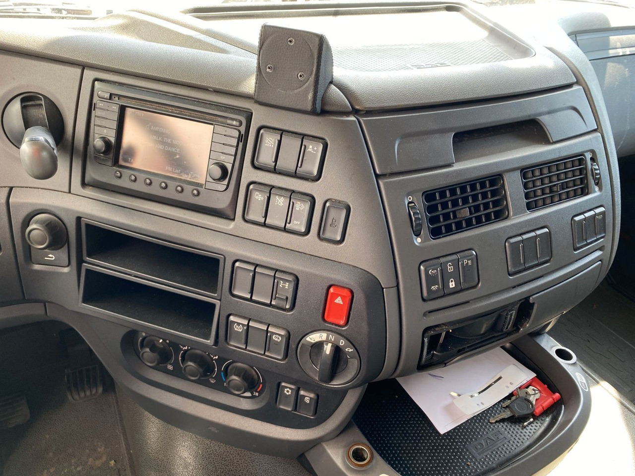 Trekker DAF XF 460 Super Space Cab | Klima*Vollspoiler