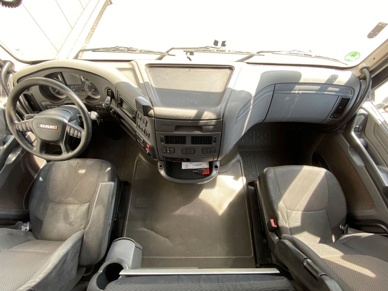 Trekker DAF XF 460 Super Space Cab | Klima*Vollspoiler