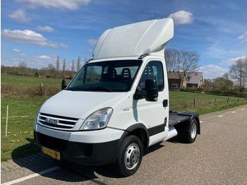 Trekker, Bedrijfswagen Iveco Daily 35C18 minisattelzug 7000 kg: afbeelding 1