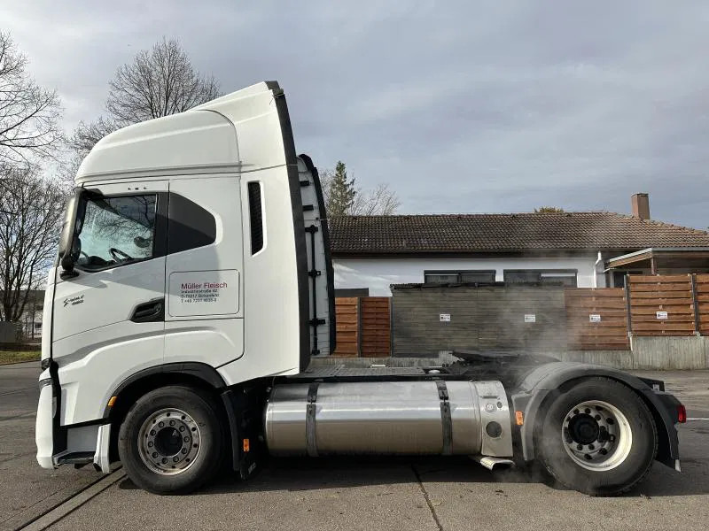 Trekker Iveco Stralis S-Way*460*LNG*Retarder*2 Tanks