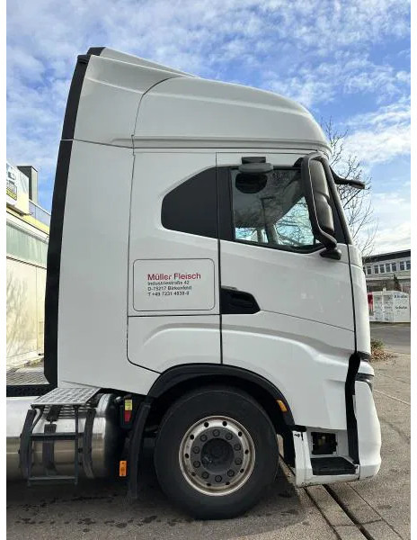 Trekker Iveco Stralis S-Way*460*LNG*Retarder*2 Tanks