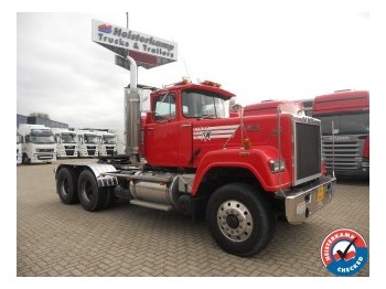 MACK RW 713 6x4 Like new! NL Truck - Trekker