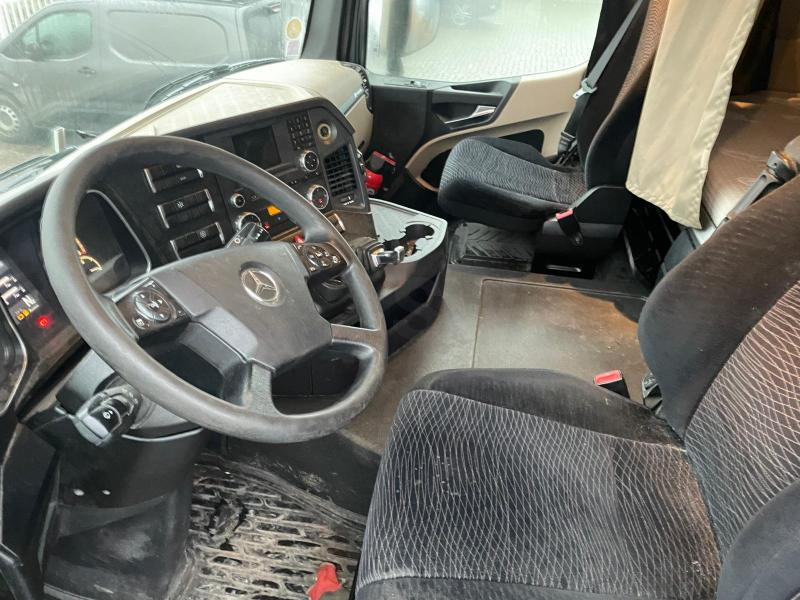 Trekker Mercedes Actros 1845