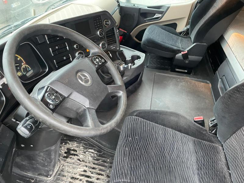 Trekker Mercedes Actros 1845