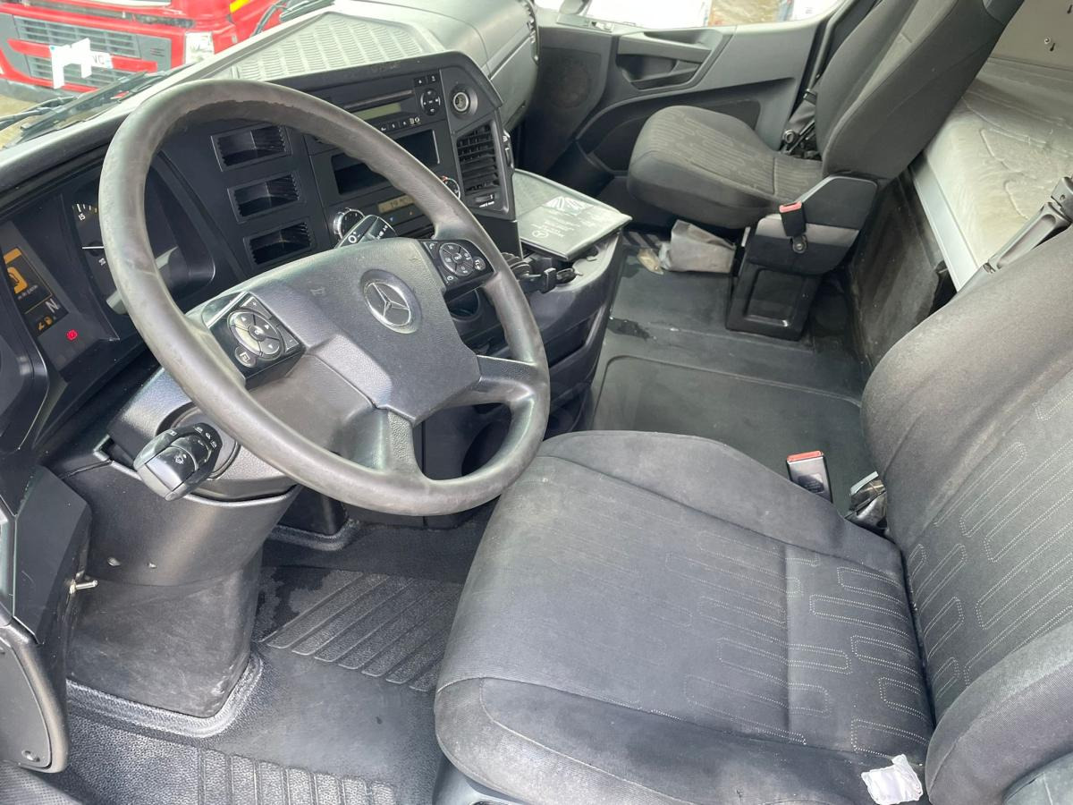 Trekker Mercedes Arocs 3348