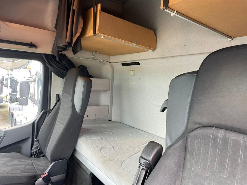 Trekker Mercedes Arocs 3348