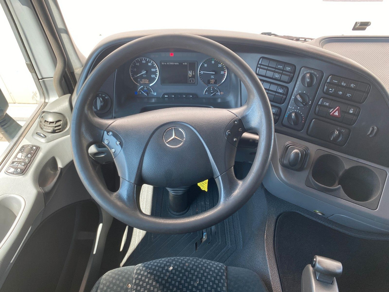 Trekker Mercedes-Benz 1841 Actros MP3 | PK 18502*Funk&Flur*Klima*1.Hd