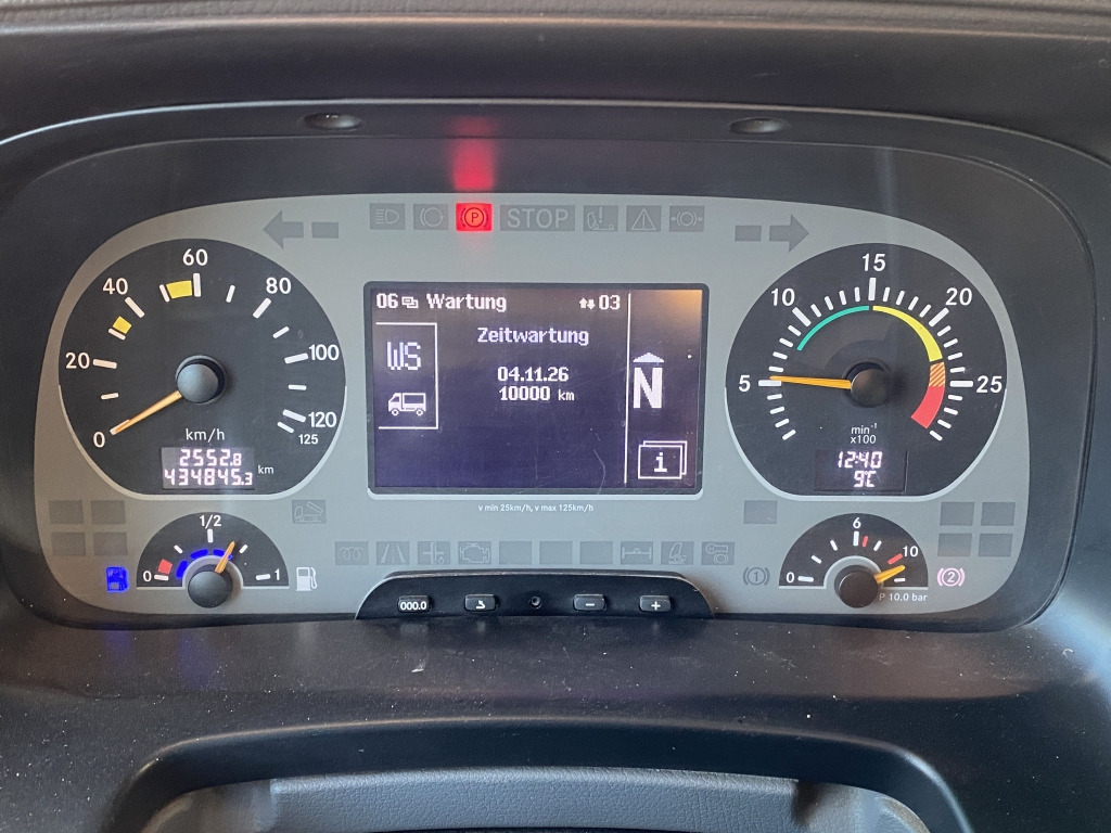 Trekker Mercedes-Benz 1841 LS Actros MP2