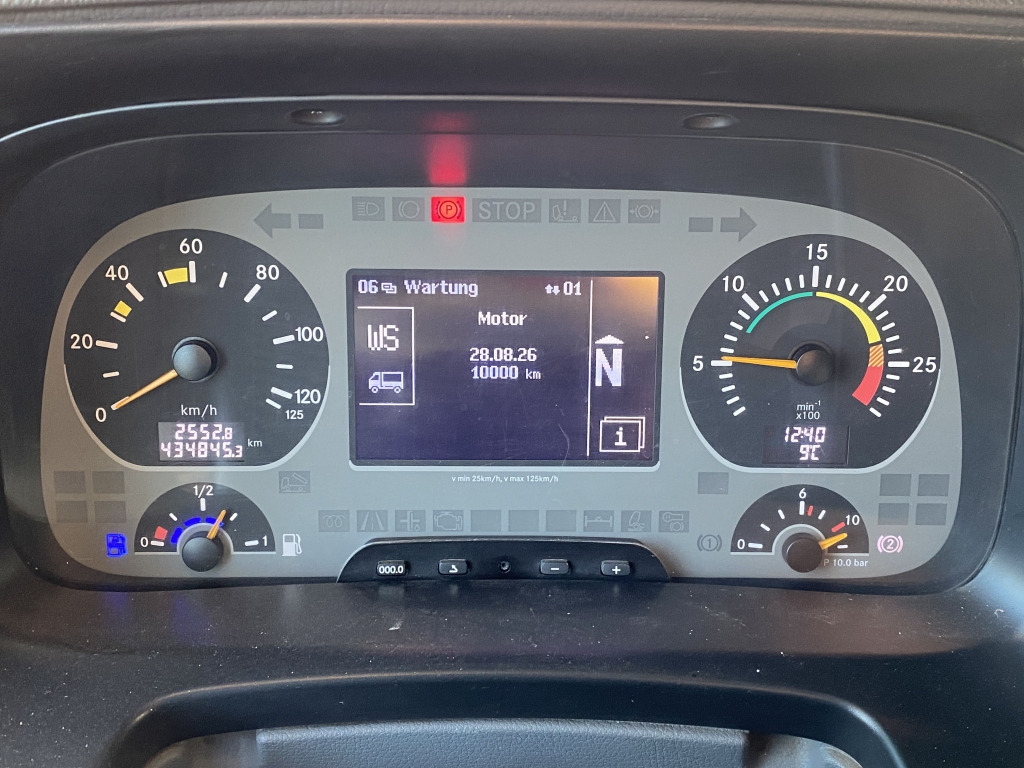 Trekker Mercedes-Benz 1841 LS Actros MP2