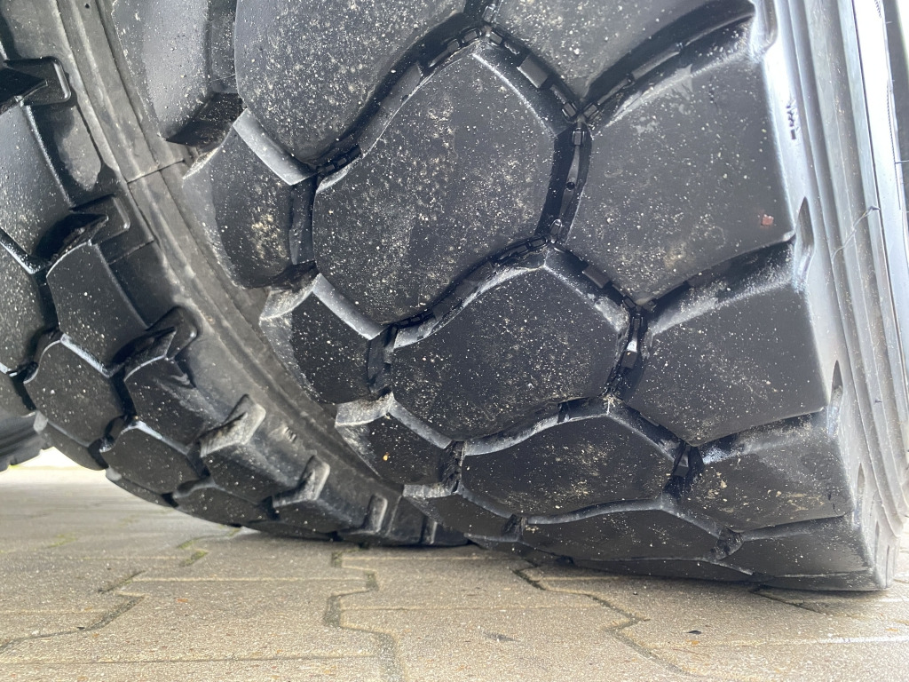 Trekker Mercedes-Benz 1842 LS Arocs