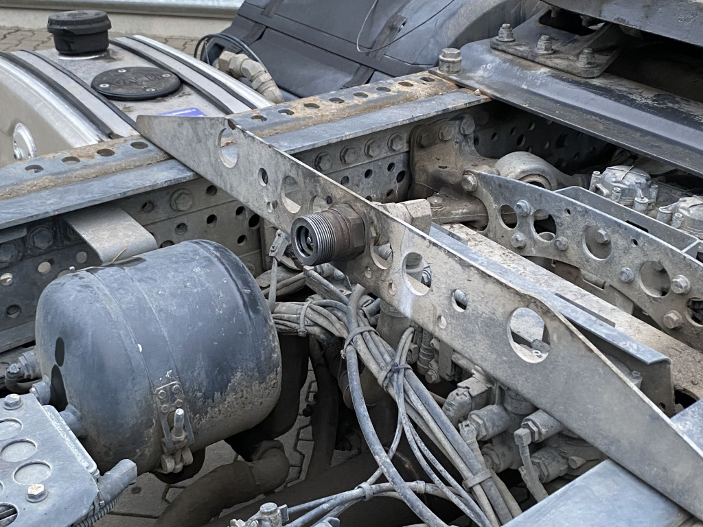 Trekker Mercedes-Benz 1845 HAD Arocs Hydrodrive