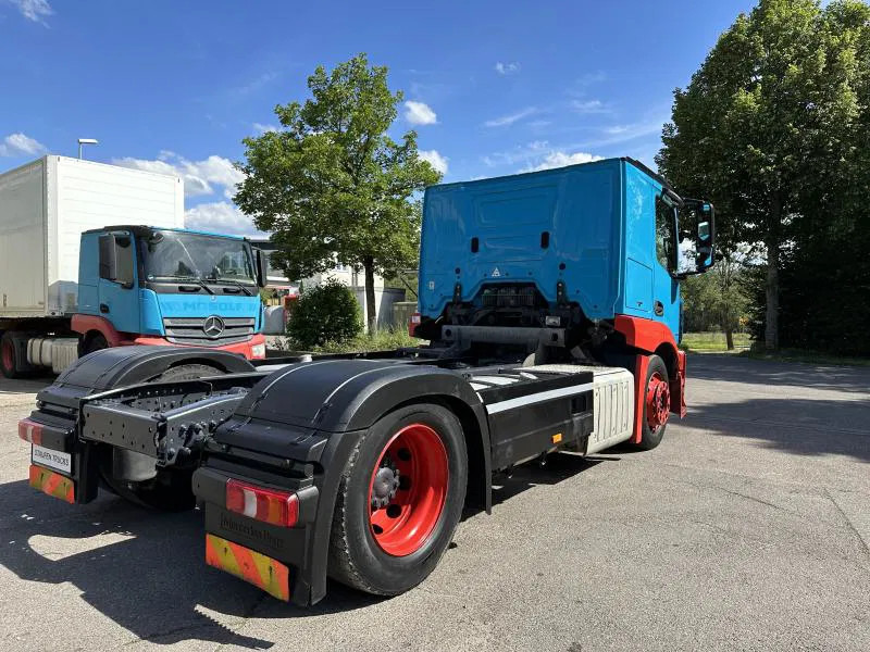 Trekker Mercedes-Benz Actros 1843 LS Autotransporter SZM EUROLOHR
