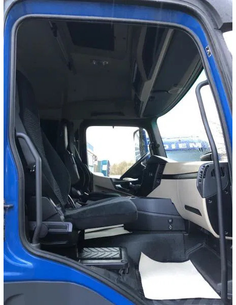 Trekker Mercedes-Benz Actros 1845 LS LOW MEGA Streamspace Intarder