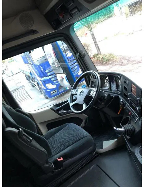 Trekker Mercedes-Benz Actros 1845 LS LOW MEGA Streamspace Intarder