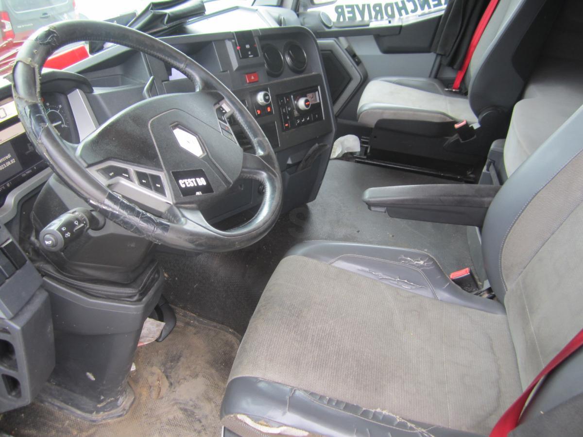 Trekker Renault Gamme T 440