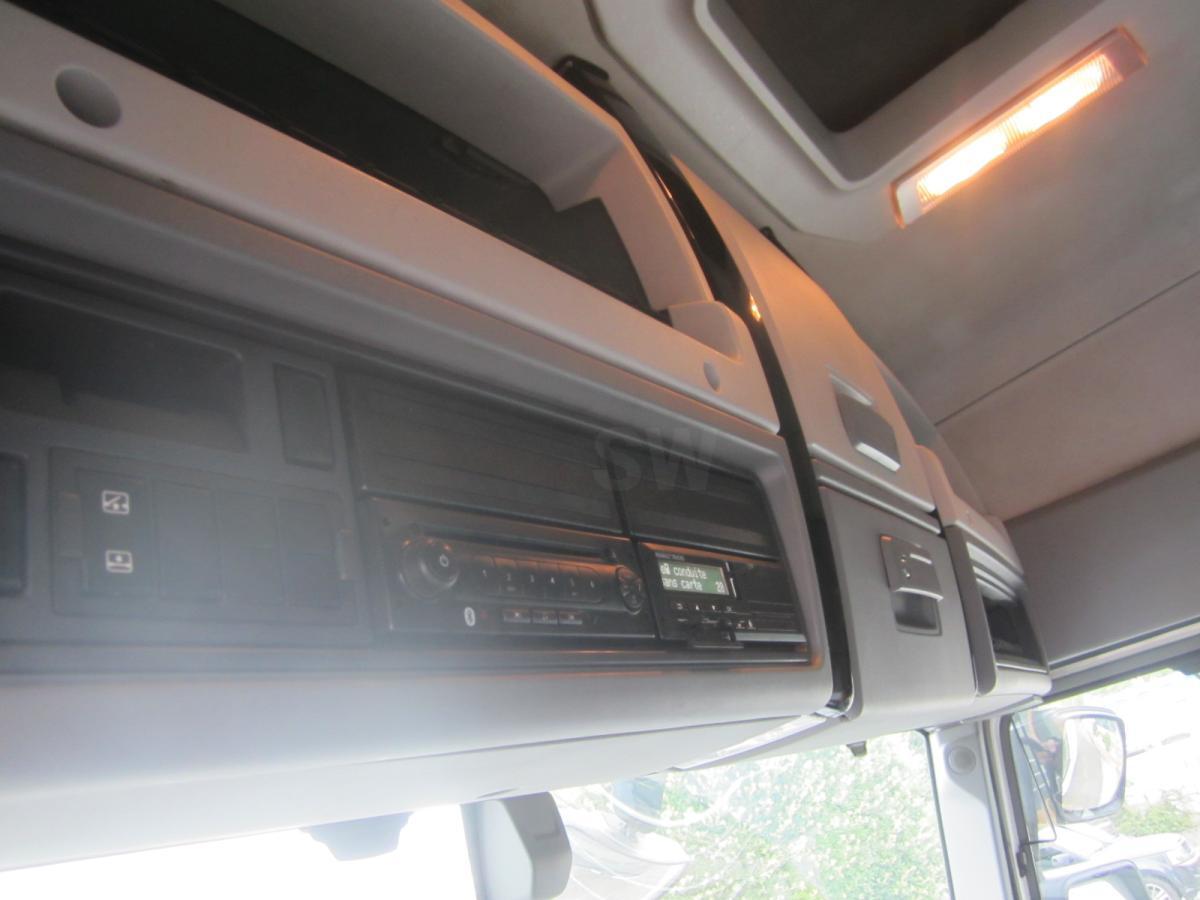 Trekker Renault Gamme T 440