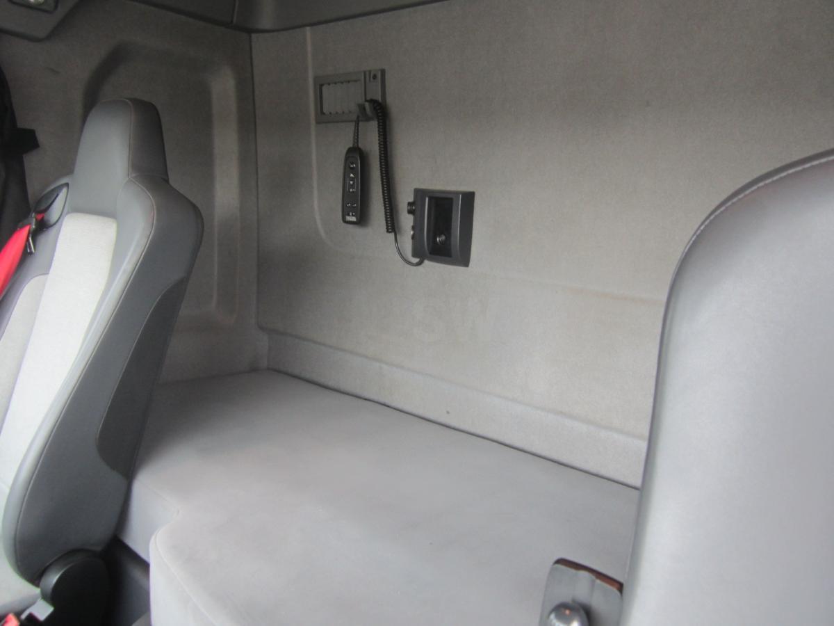 Trekker Renault Gamme T 440