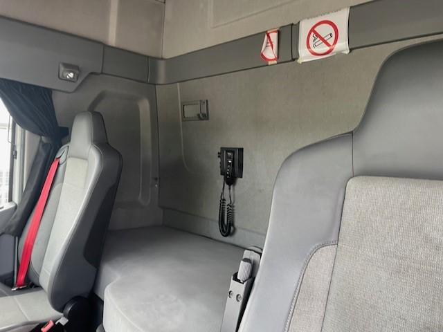 Trekker Renault Gamme T 460