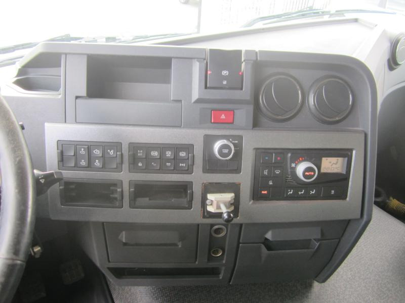 Trekker Renault Gamme T 460