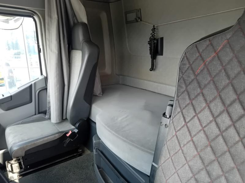 Trekker Renault Gamme T 460